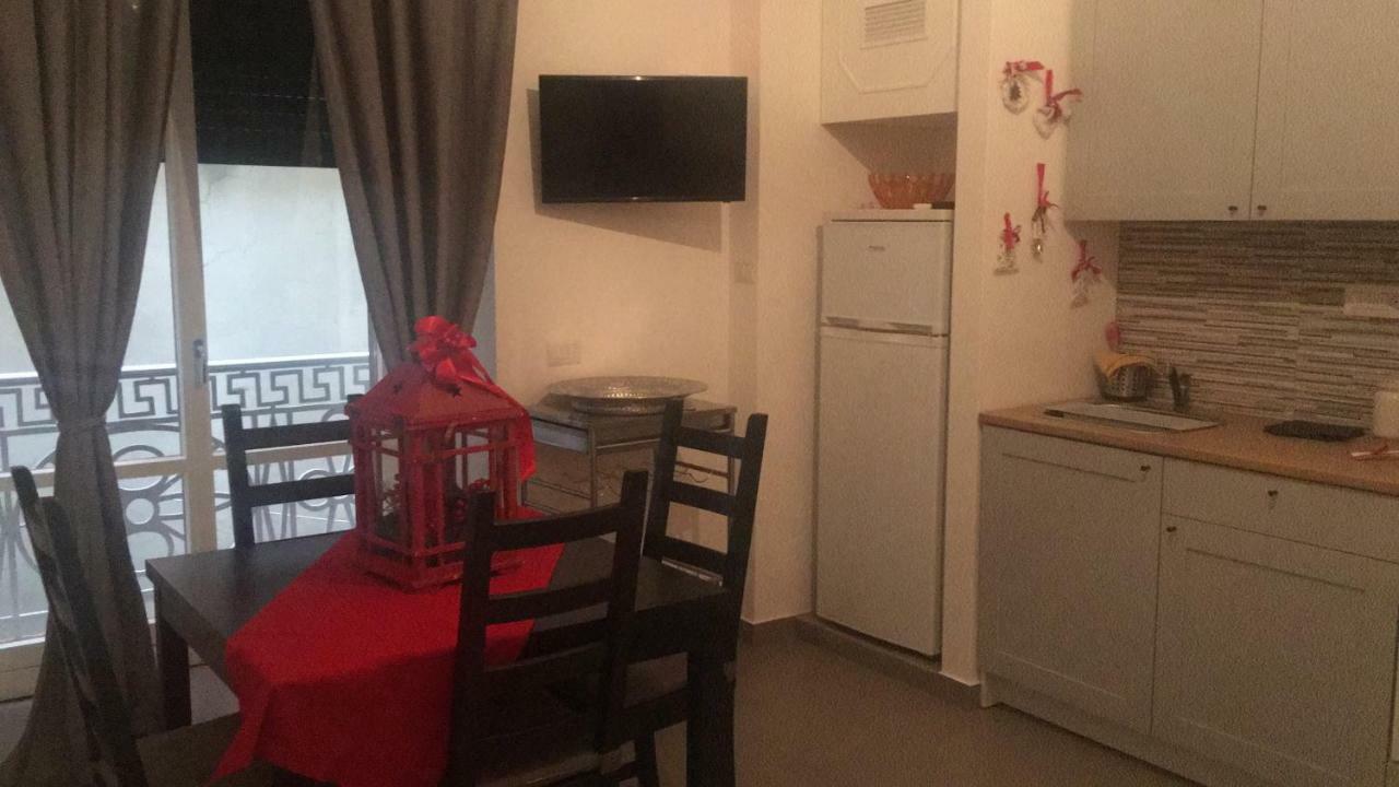 Casa Vacanza Al Vicolo delle Colonne Salerno Esterno foto