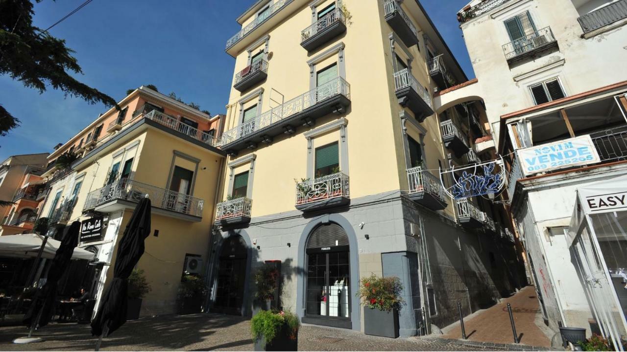 Casa Vacanza Al Vicolo delle Colonne Salerno Esterno foto